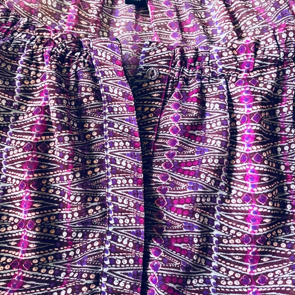 Semi sheer AE peasant top - Picture 4 of 4